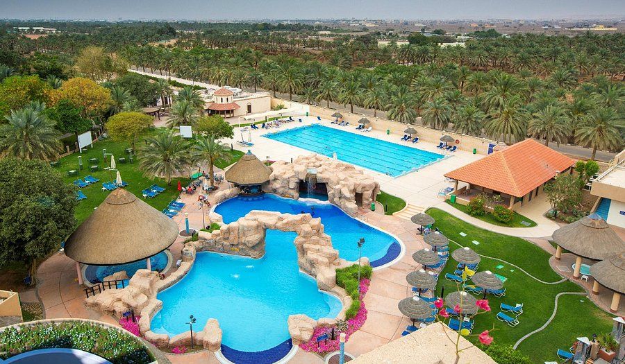 Staycation - 5* Danat Al Ain Resort with Breakfast & Half Board (2 Nights)